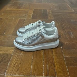 Alexander McQueen sliver shiny oversized sneaker with white bottom